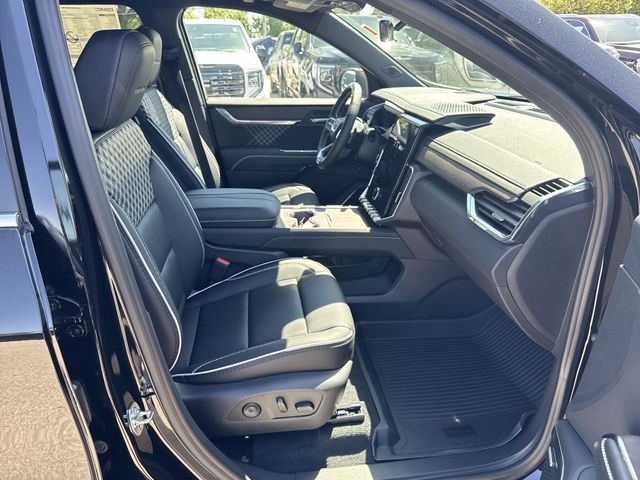 GMC Acadia Vehicle Full-screen Gallery Image 26