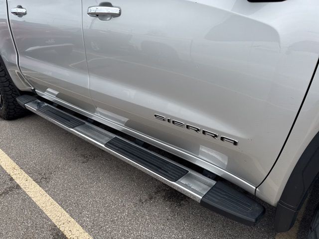 GMC Sierra 1500 Vehicle Full-screen Gallery Image 11