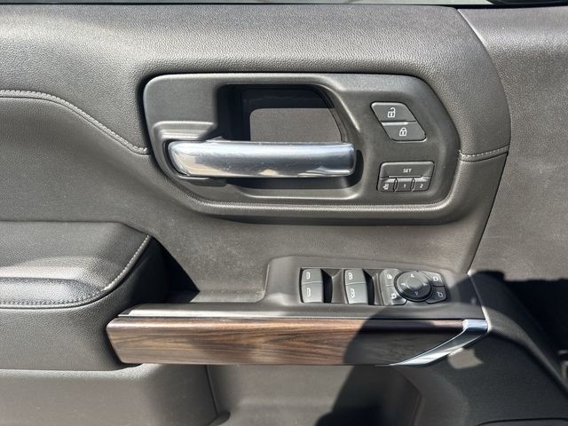 GMC Sierra 1500 Vehicle Full-screen Gallery Image 26