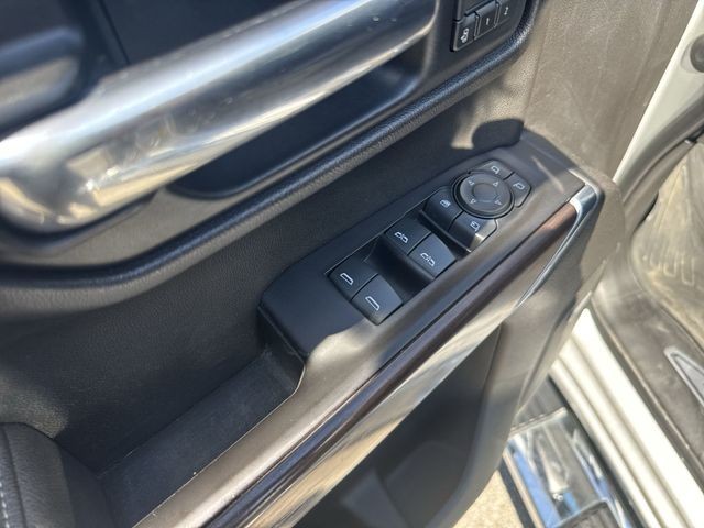 GMC Sierra 1500 Vehicle Full-screen Gallery Image 27
