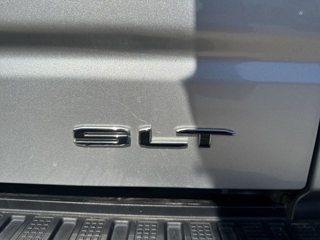 GMC Sierra 1500 Vehicle Full-screen Gallery Image 36