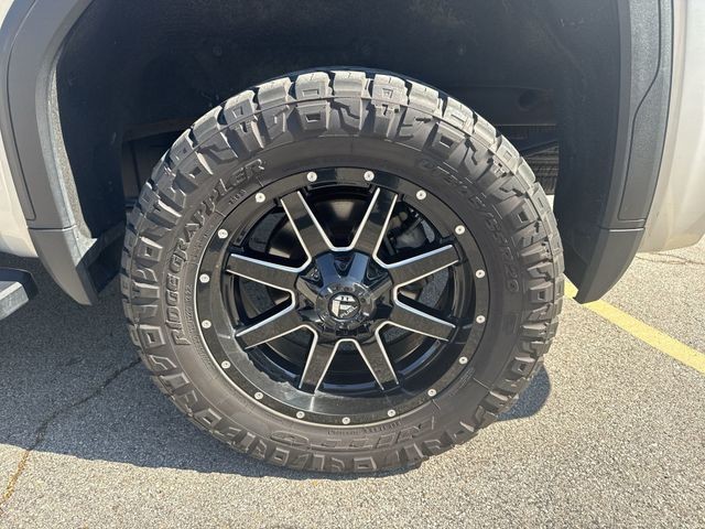 GMC Sierra 1500 Vehicle Full-screen Gallery Image 37