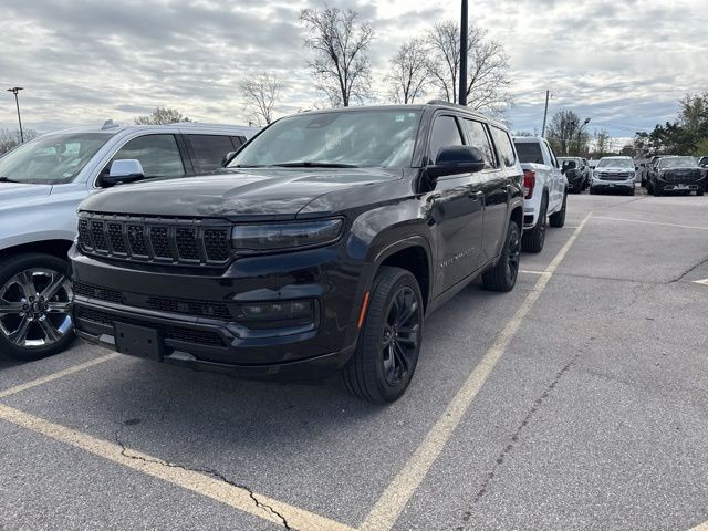 Jeep Grand Wagoneer Vehicle Full-screen Gallery Image 02