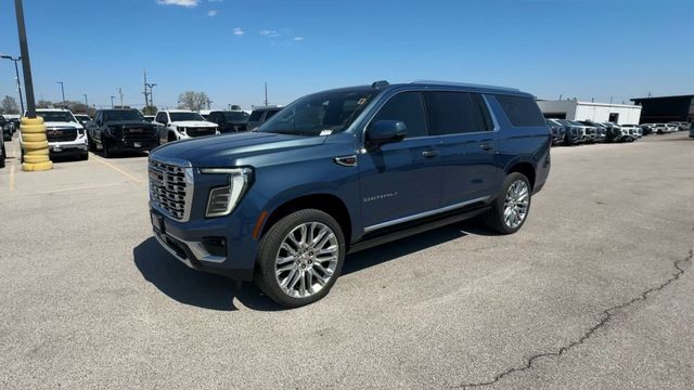 GMC Yukon XL Vehicle Full-screen Gallery Image 04