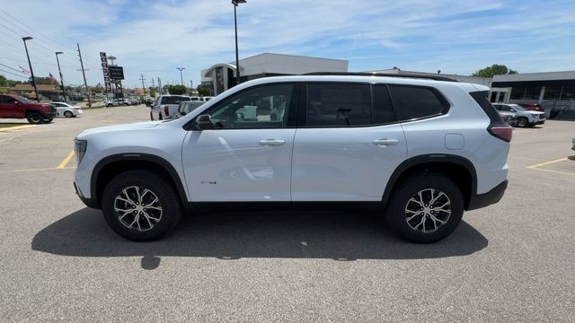 GMC Acadia Vehicle Full-screen Gallery Image 05