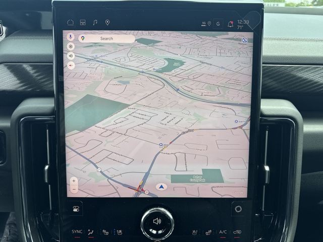 GMC Yukon XL Vehicle Full-screen Gallery Image 18