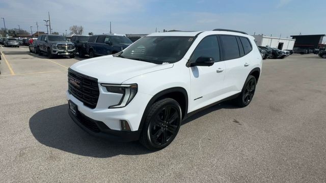 GMC Acadia Vehicle Full-screen Gallery Image 04