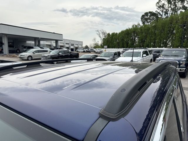 Jeep Renegade Vehicle Full-screen Gallery Image 02