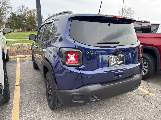 Jeep Renegade Vehicle Full-screen Gallery Image 06