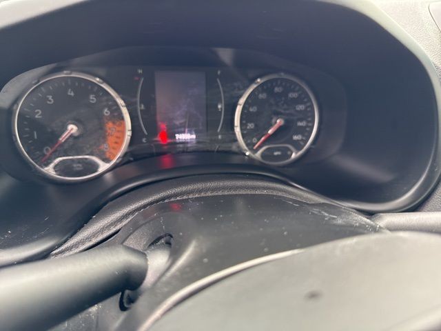 Jeep Renegade Vehicle Full-screen Gallery Image 13