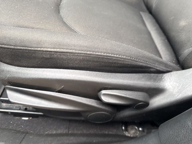 Jeep Renegade Vehicle Full-screen Gallery Image 18