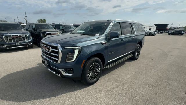 GMC Yukon XL Vehicle Full-screen Gallery Image 04
