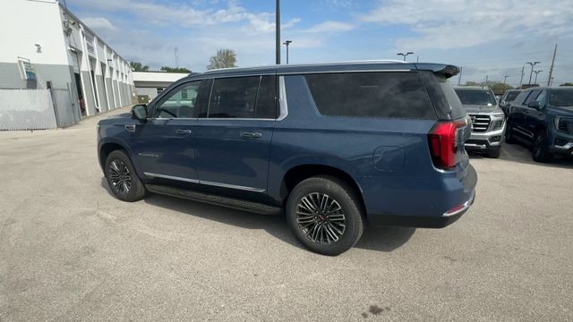 GMC Yukon XL Vehicle Full-screen Gallery Image 06