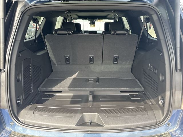 GMC Yukon XL Vehicle Full-screen Gallery Image 25