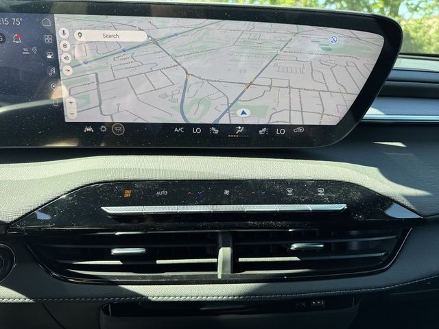 Buick Enclave Vehicle Full-screen Gallery Image 18