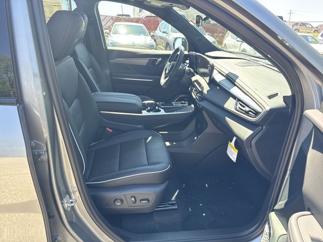 Buick Enclave Vehicle Full-screen Gallery Image 26