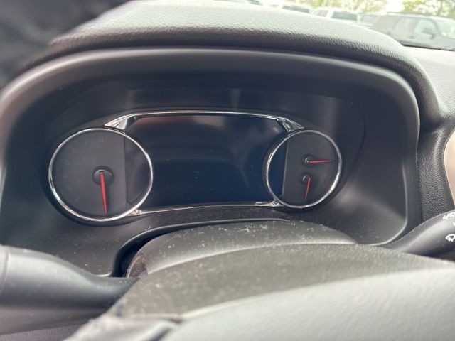 GMC Acadia Vehicle Full-screen Gallery Image 19