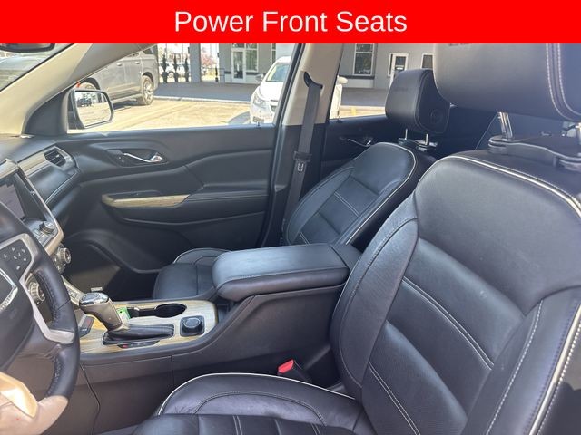 GMC Acadia Vehicle Full-screen Gallery Image 24