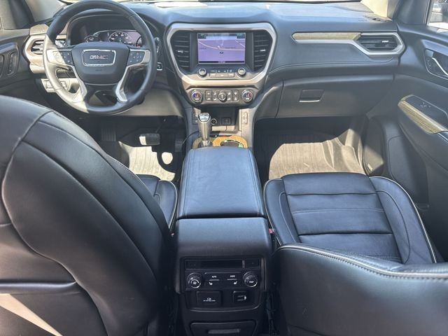 GMC Acadia Vehicle Full-screen Gallery Image 25