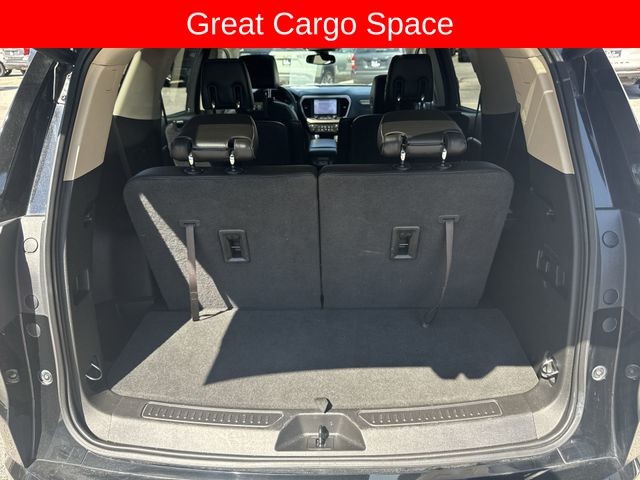 GMC Acadia Vehicle Full-screen Gallery Image 31