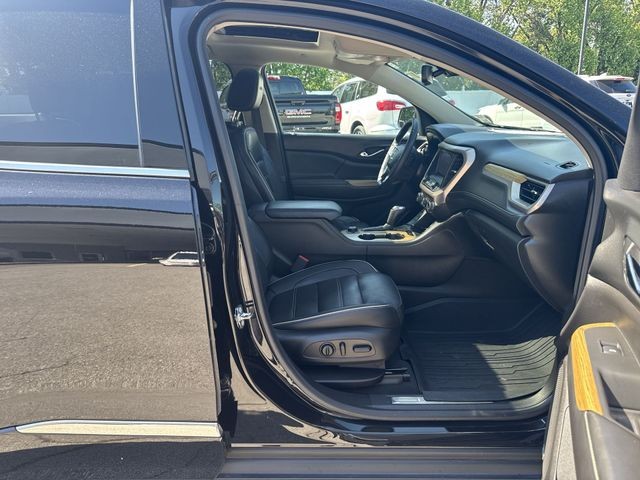 GMC Acadia Vehicle Full-screen Gallery Image 34