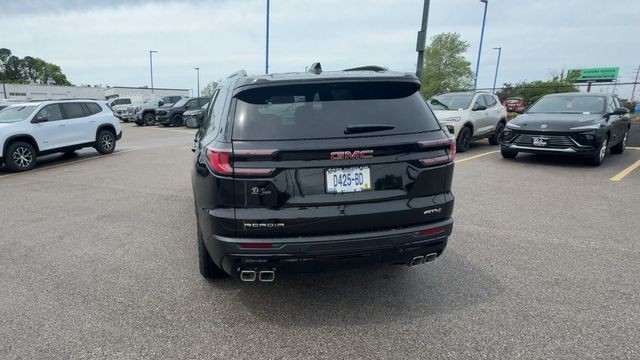 GMC Acadia Vehicle Full-screen Gallery Image 07