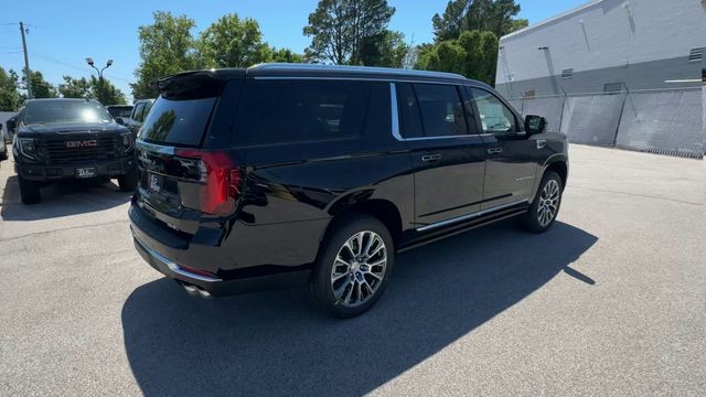 GMC Yukon XL Vehicle Full-screen Gallery Image 08