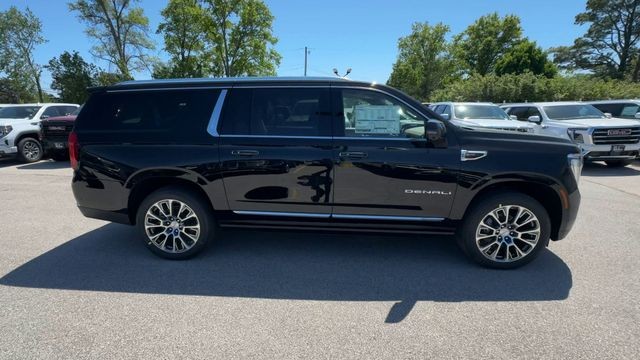 GMC Yukon XL Vehicle Full-screen Gallery Image 09