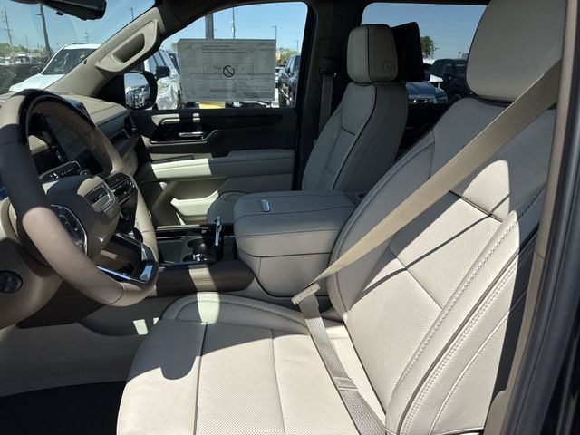 GMC Yukon XL Vehicle Full-screen Gallery Image 11