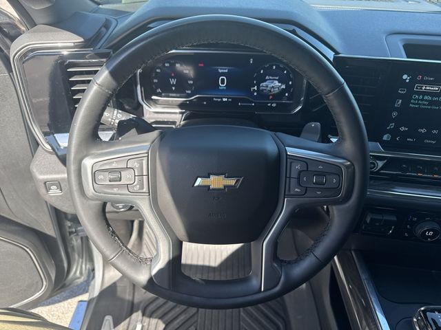 Chevrolet Silverado 1500 Vehicle Full-screen Gallery Image 14