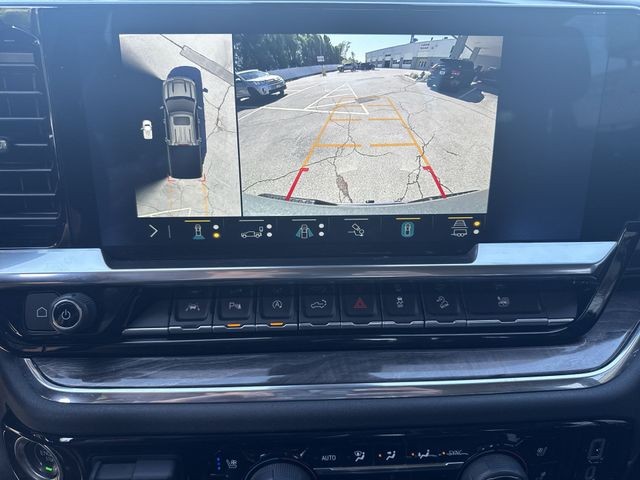 Chevrolet Silverado 1500 Vehicle Full-screen Gallery Image 18