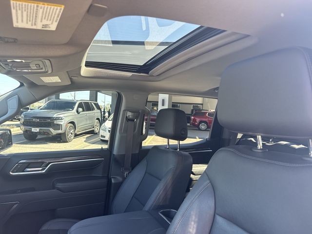 Chevrolet Silverado 1500 Vehicle Full-screen Gallery Image 22