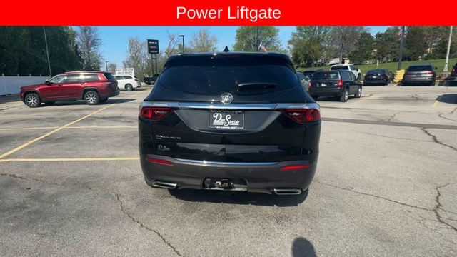 Buick Enclave Vehicle Full-screen Gallery Image 07