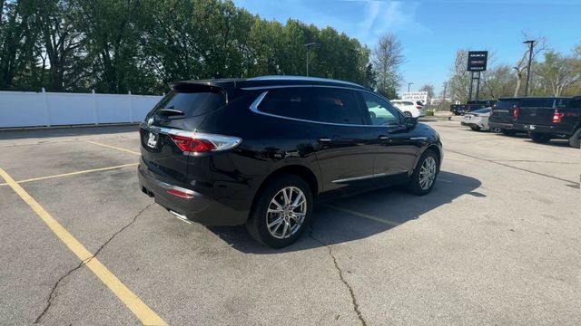Buick Enclave Vehicle Full-screen Gallery Image 08