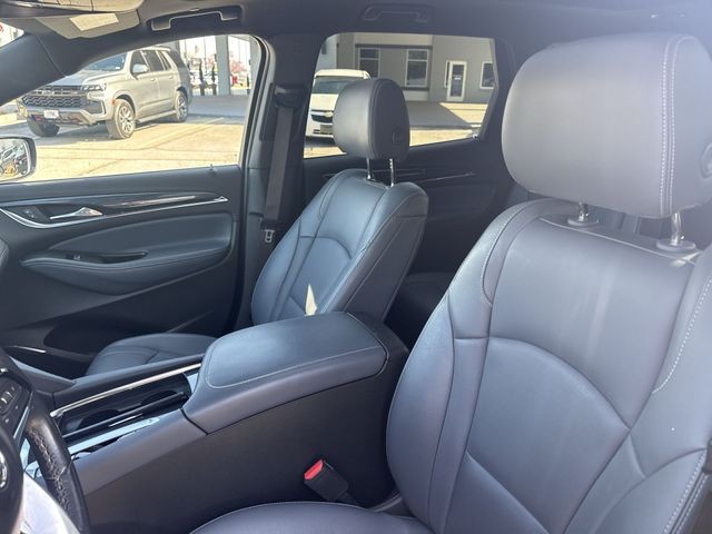 Buick Enclave Vehicle Full-screen Gallery Image 19