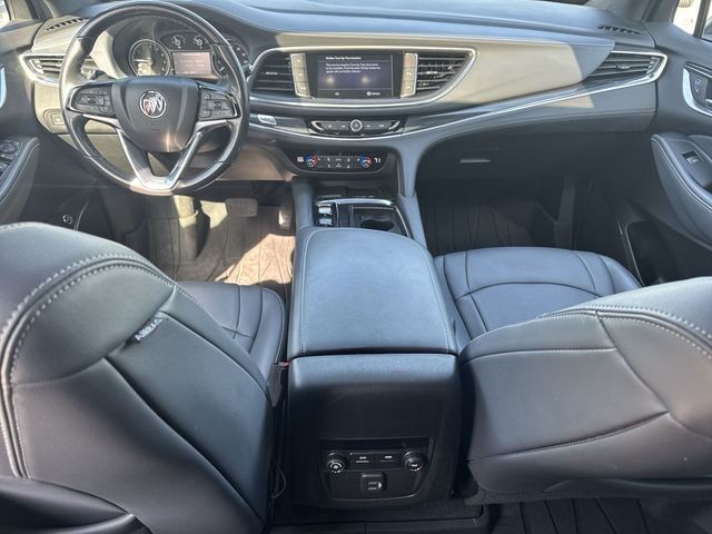 Buick Enclave Vehicle Full-screen Gallery Image 20