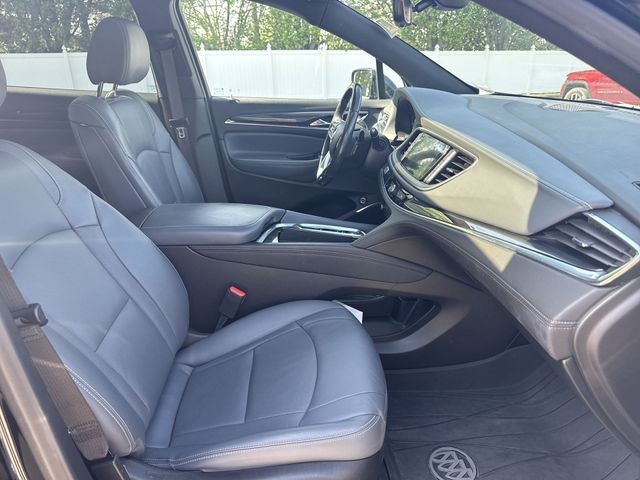 Buick Enclave Vehicle Full-screen Gallery Image 27