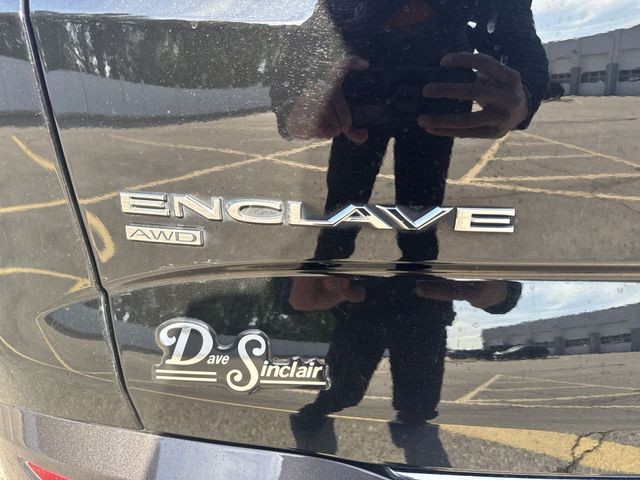 Buick Enclave Vehicle Full-screen Gallery Image 30