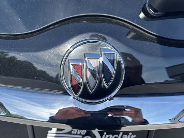 Buick Enclave Vehicle Full-screen Gallery Image 31