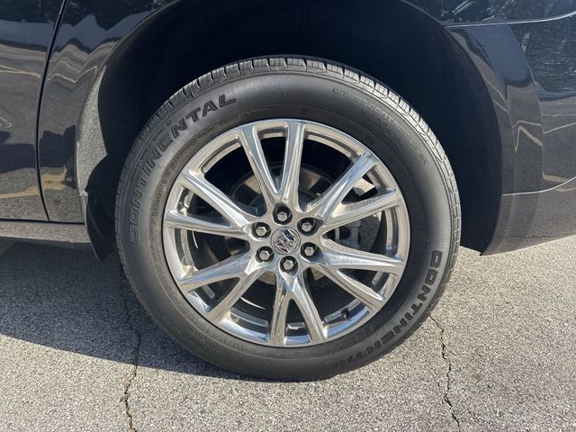 Buick Enclave Vehicle Full-screen Gallery Image 32