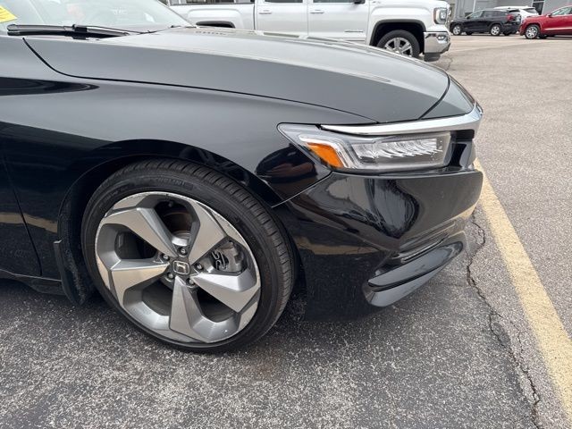 Honda Accord Sedan Vehicle Full-screen Gallery Image 10