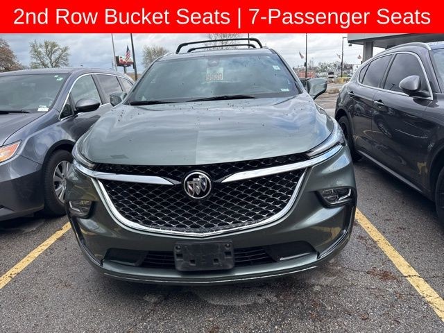 Buick Enclave Vehicle Full-screen Gallery Image 03