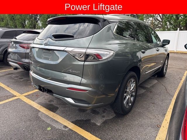 Buick Enclave Vehicle Full-screen Gallery Image 13