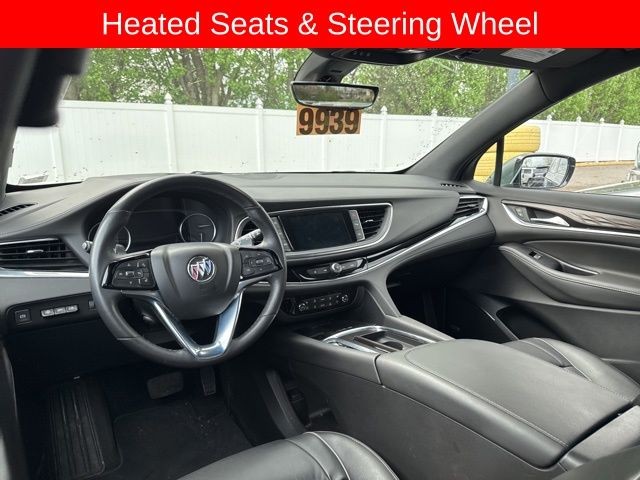 Buick Enclave Vehicle Full-screen Gallery Image 22