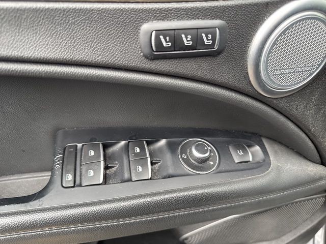 Alfa Romeo Stelvio Vehicle Full-screen Gallery Image 19