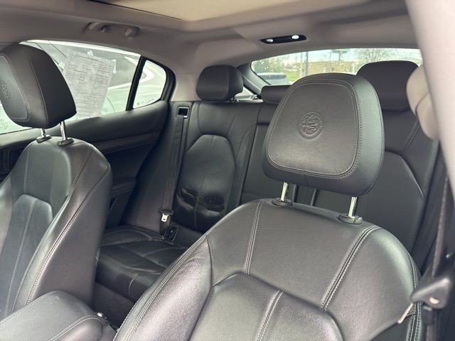 Alfa Romeo Stelvio Vehicle Full-screen Gallery Image 20