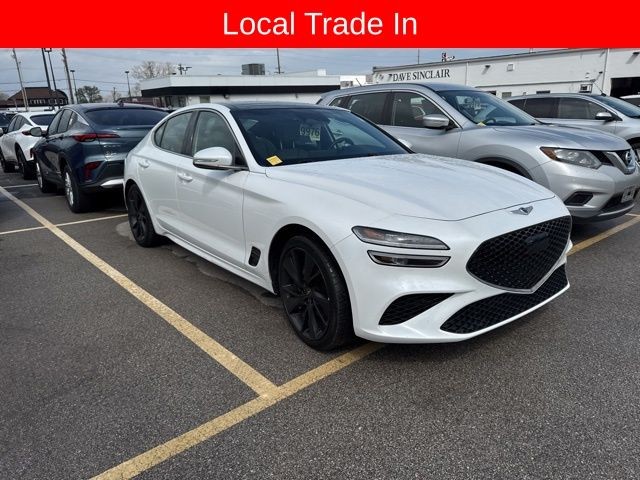 Genesis G70 Vehicle Full-screen Gallery Image 06