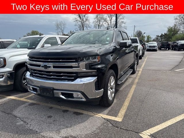 Chevrolet Silverado 1500 LTD Vehicle Full-screen Gallery Image 02