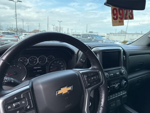 Chevrolet Silverado 1500 LTD Vehicle Full-screen Gallery Image 19