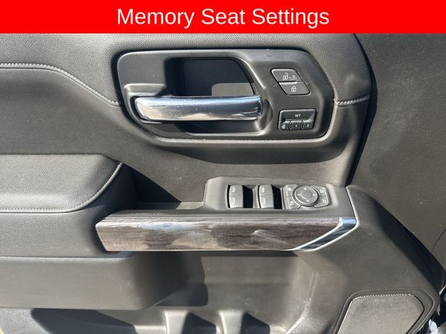 Chevrolet Silverado 1500 LTD Vehicle Full-screen Gallery Image 26